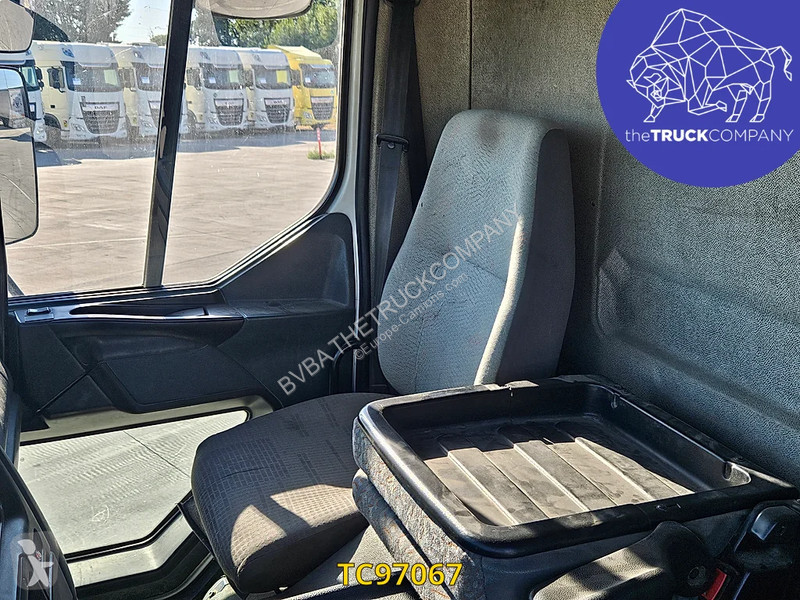 شاحنة Renault 300