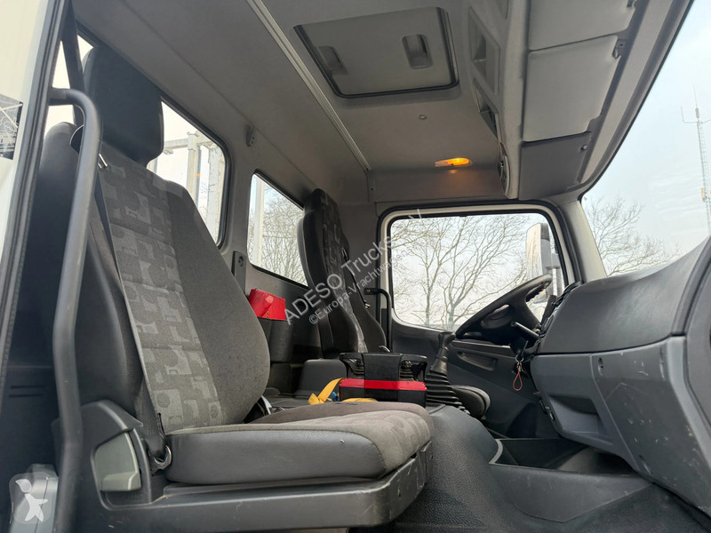 شاحنة Mercedes 1833 met Palfinger PK12000...
