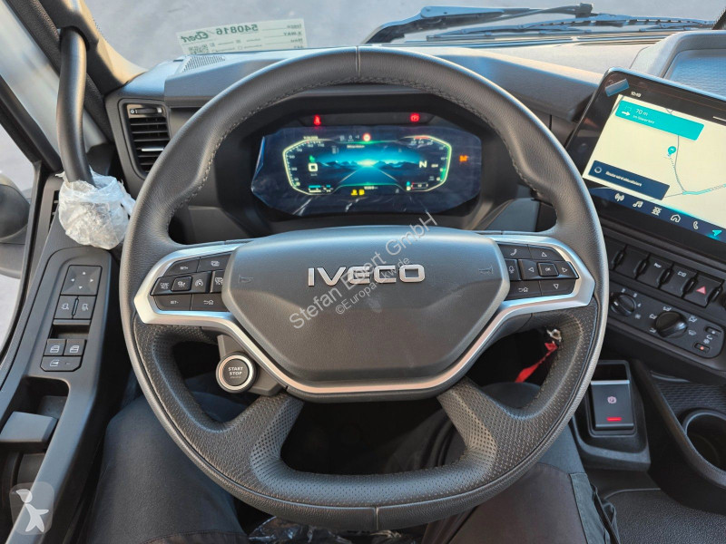شاحنة Iveco XWay AD320X46BZ OFF 8x4 Hiab...