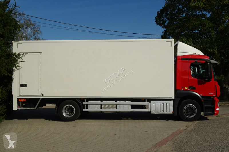Kamion Mercedes 1833 Euro6 sypialna klima...