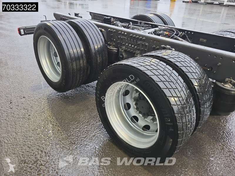 شاحنة Volvo 460  6X2 chassis Full Air...