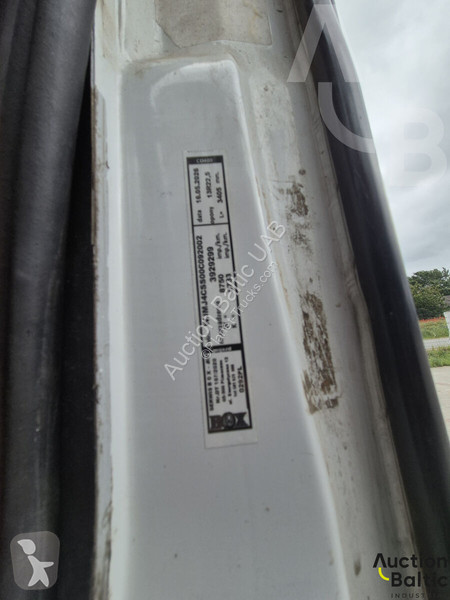 Camion Iveco 410E44H/80