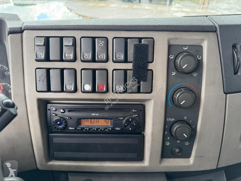 Camion Volvo 240 4X2 + DHOLLANDIA DHLSU11 LIFT...