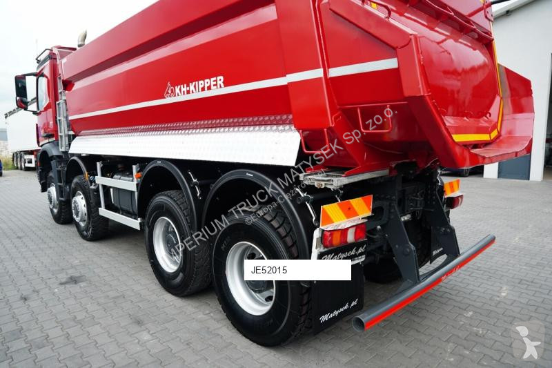 Vrachtwagen Mercedes 4145