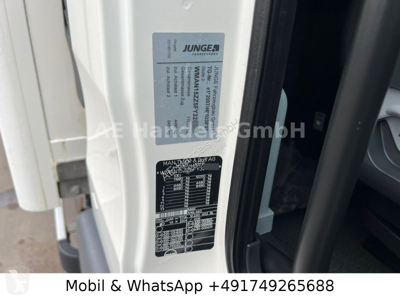 Vrachtwagen MAN 12.220 C BL...