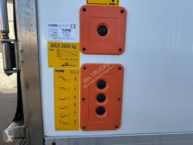 Camion DAF 290 4X2 EURO 6 - REAR DOORS DAMAGED