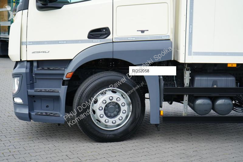 Vrachtwagen Mercedes / TANDEM