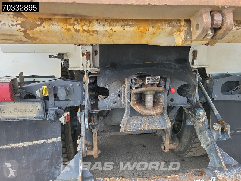 Vrachtwagen Mercedes 3245 8X4 16m3 tipper...