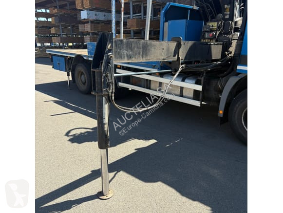 Vrachtwagen Mercedes 3340