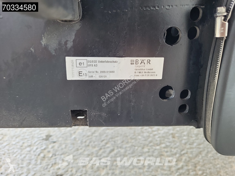 Camion Volvo 250 4X2 12tonner 1500kg...