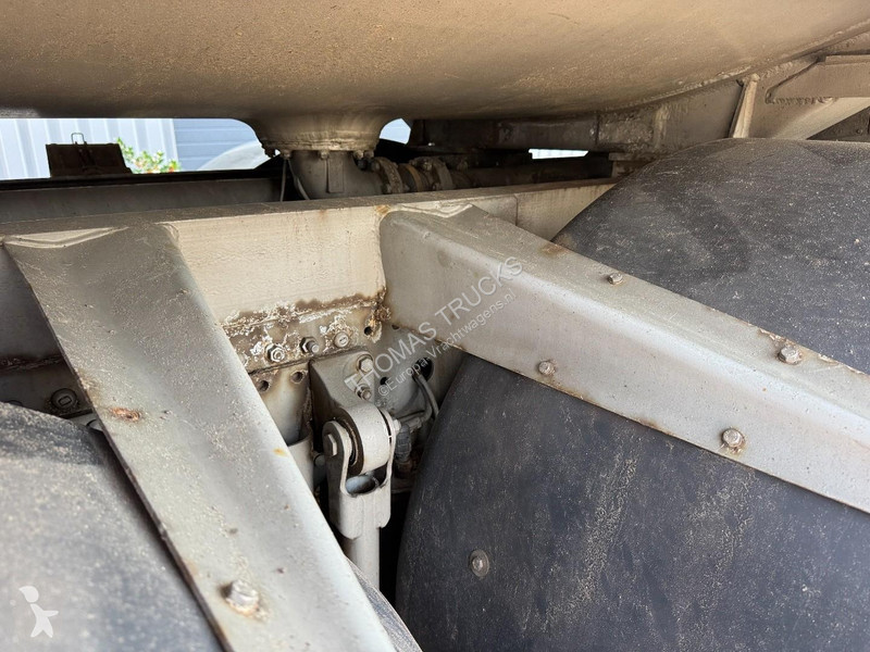 Vrachtwagen MAN 26.313, Fuel, 5 compartments,...
