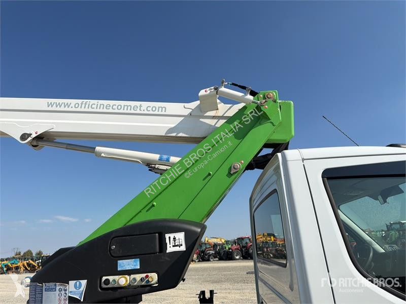 Camion Iveco 19-8,5 HQ 19 m on Iveco 35-140...