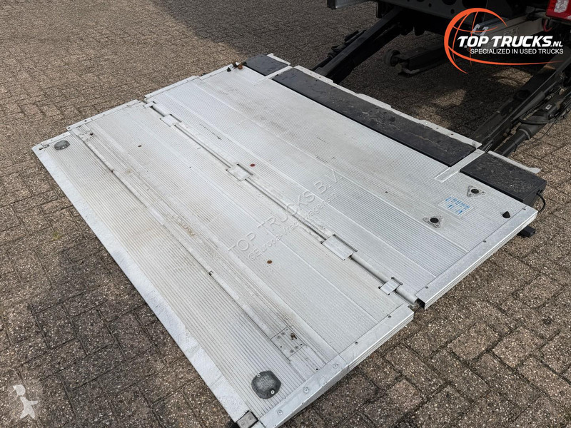 Camión Mercedes 2543 6x2 Retarder - Curtainside...