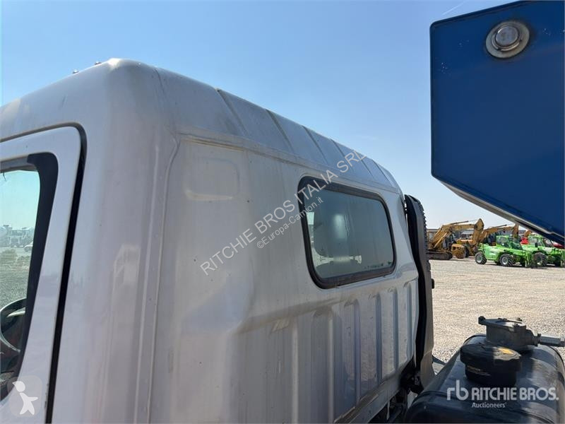 Mitsubishi Fuso truck