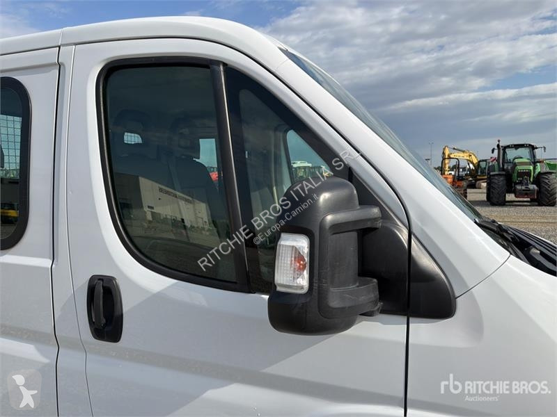 Kamion Fiat ducato Crew Cab Flatbed Truck