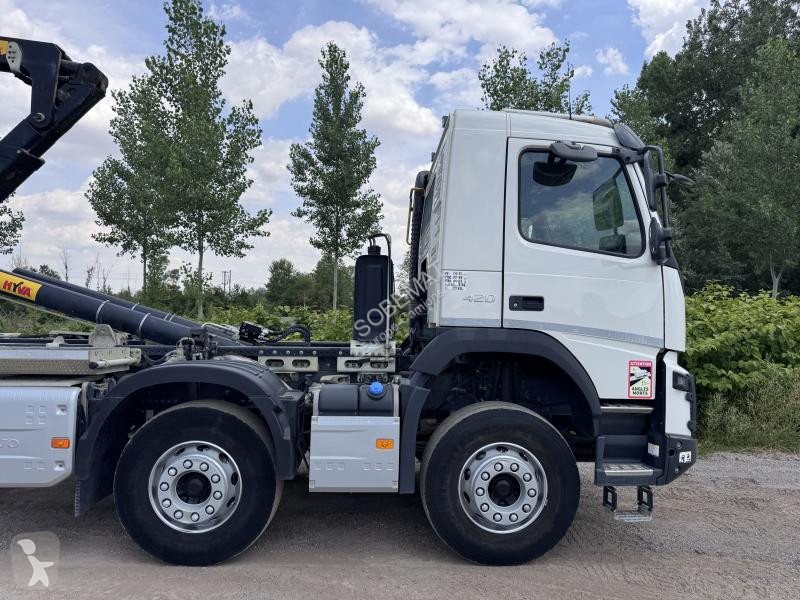 Volvo 420 truck