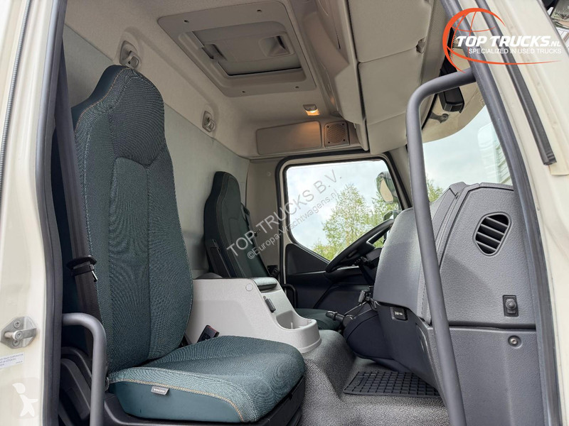 Teherautó Volvo 12210 Refrigerated/Freezer -...