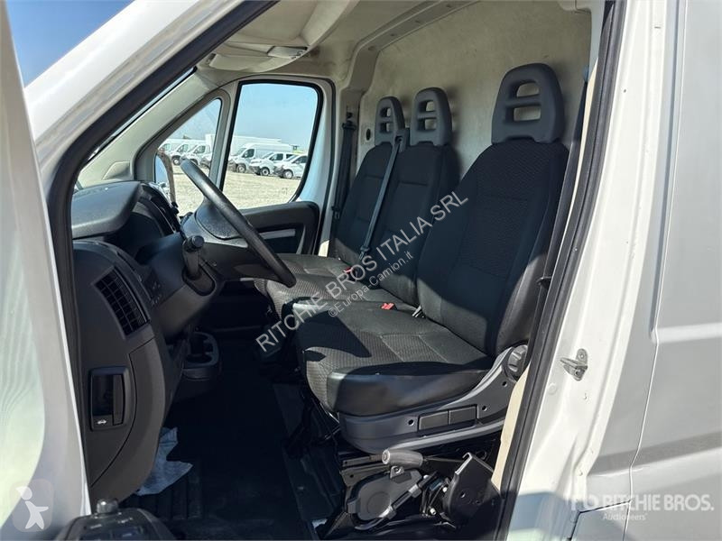 Camión Peugeot 333 L1H1 2.2 BLUEHDI 140CV SeS...