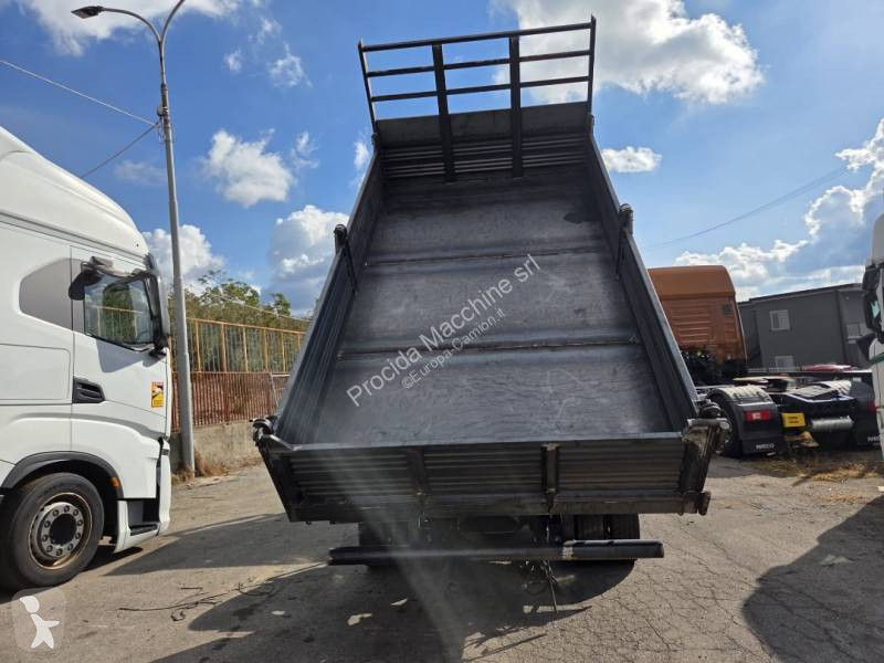 Camión Iveco 80 E 22