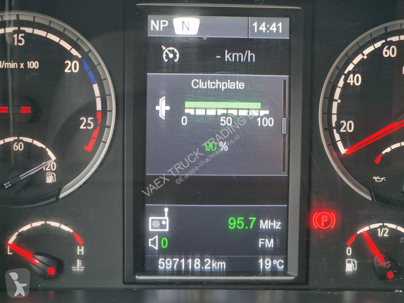 Camion Scania 320 4x2 - Bussbygg box - Full air...