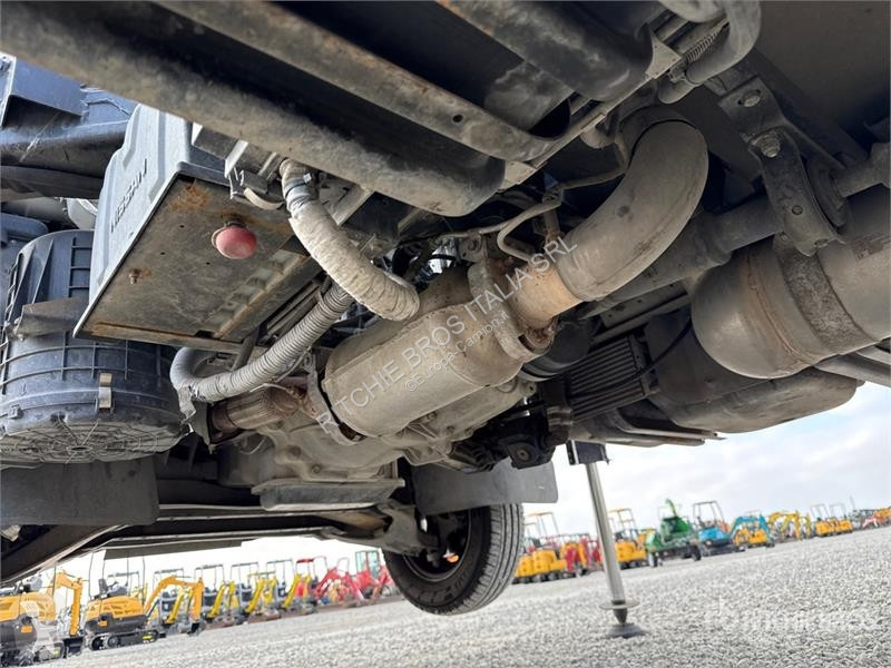 Camion Nissan Isoli PNT 230 20.5 m on Nissan...