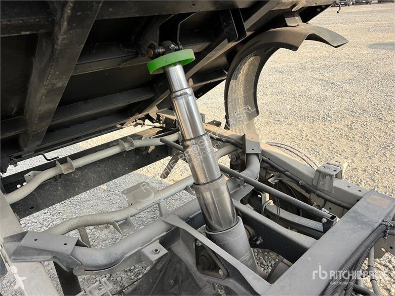 Camion Piaggio NP6 S/A Dump Truck