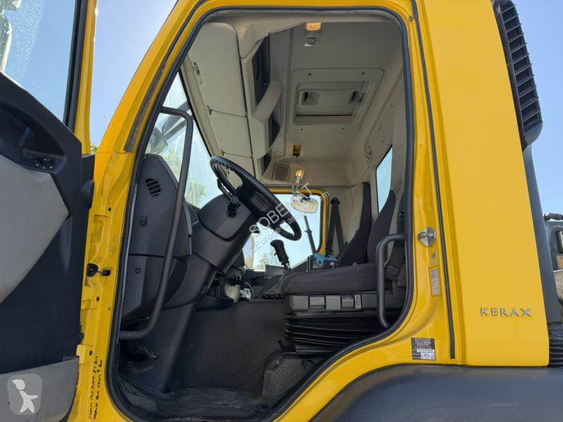 Camião Renault 370.26 (6X4)