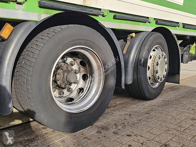 Camião Scania 320 getraenke