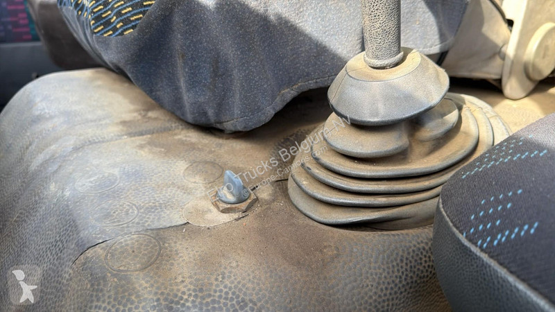 Camion Mercedes SK  (MANUAL PUMP / POMPE...