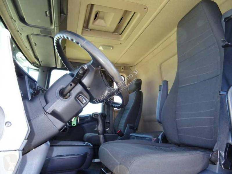 Scania 440 truck