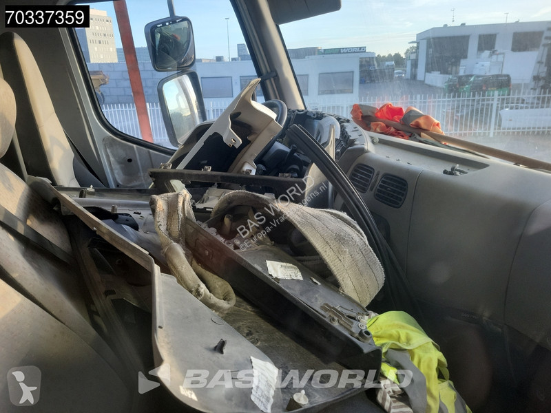 Грузовик Renault 4X2 FOR PARTS 3-way tipper...