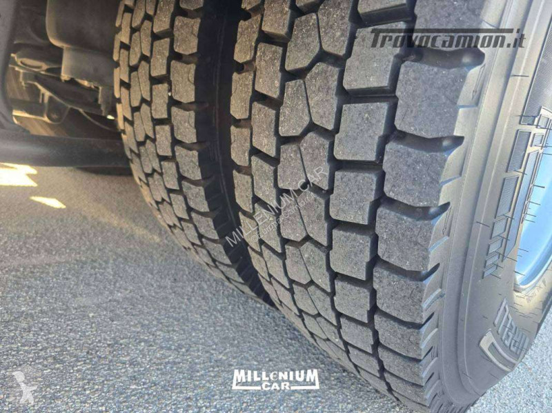 Lastbil Iveco 450 CELLA 7,60 GRUPPO SPONDA ATP...