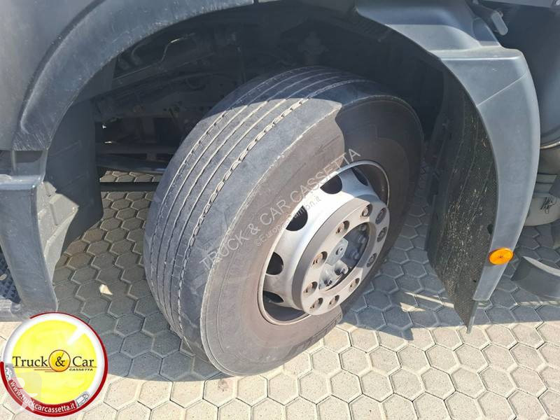 Lastbil Iveco 260 S 42
