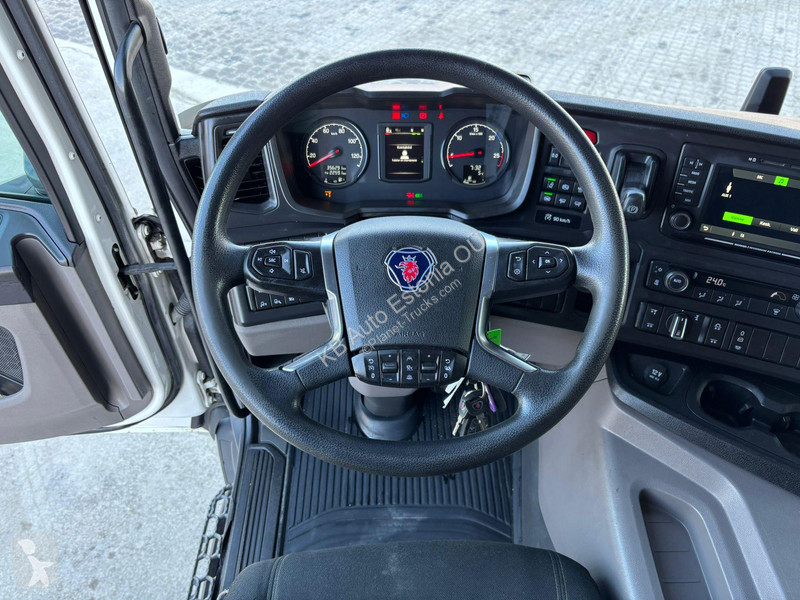 Camión Scania P 500 6x2*4 9 TON FRONT AXE /...