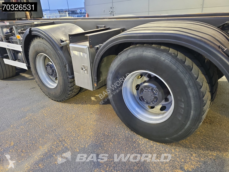 Camião Volvo 420  8X4 26m3 Tipper Big-Axle Euro 5