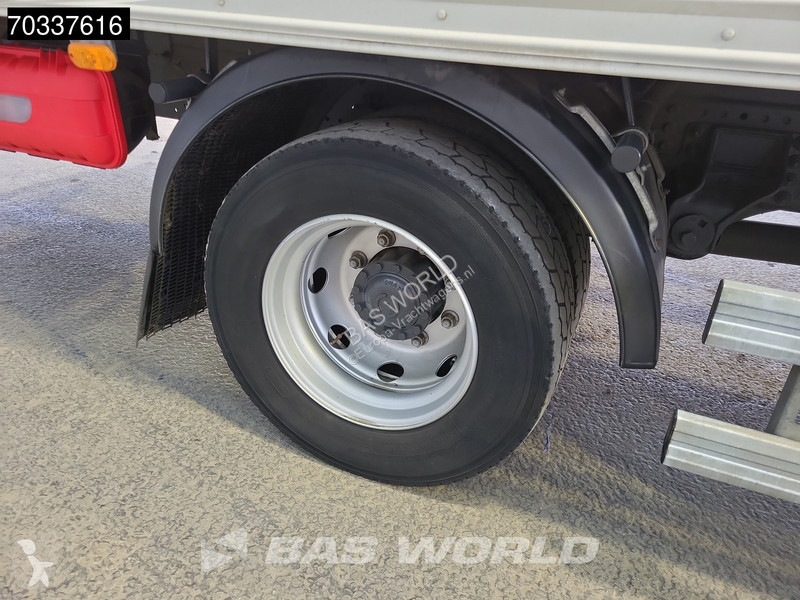 Camión Iveco 120E220 4X2 12t Automatic Tailgate...