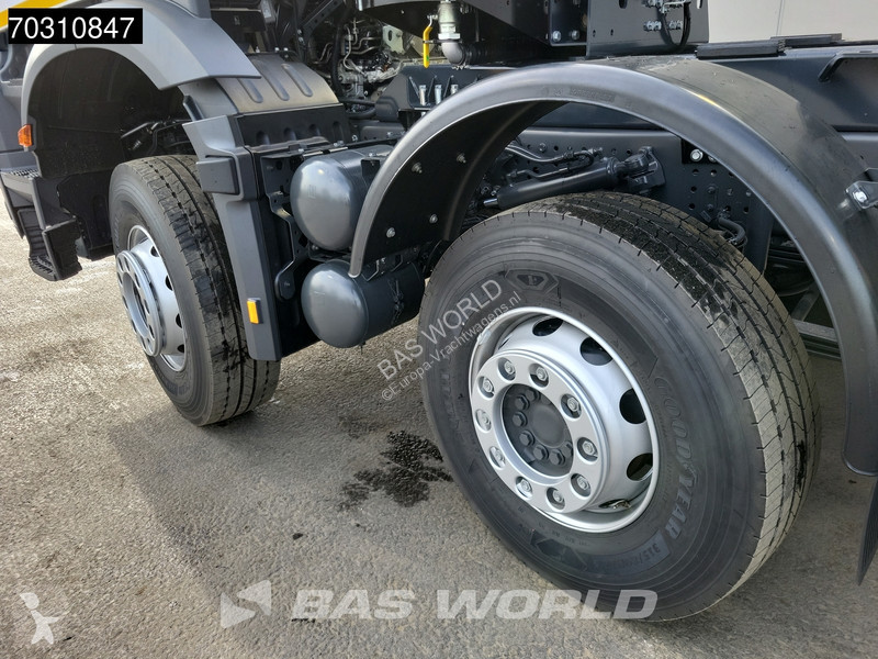 Camión Mercedes 4242 8X4 20m3 Tipper 13-Ltr...