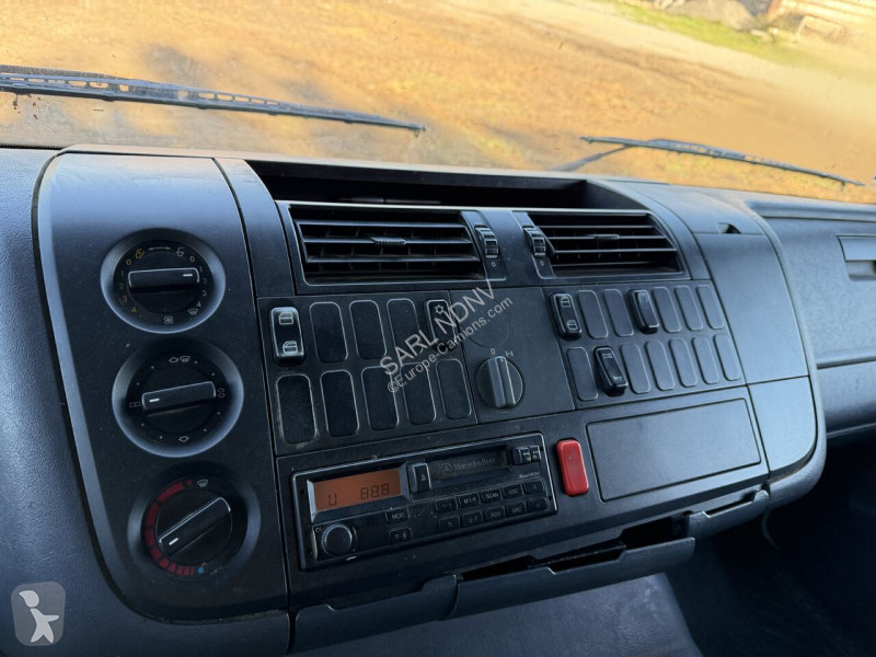 Mercedes 1823 truck