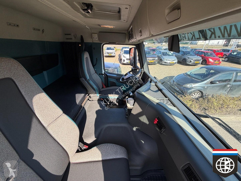 Vrachtwagen Volvo 460 Sleeping cab Storage box...