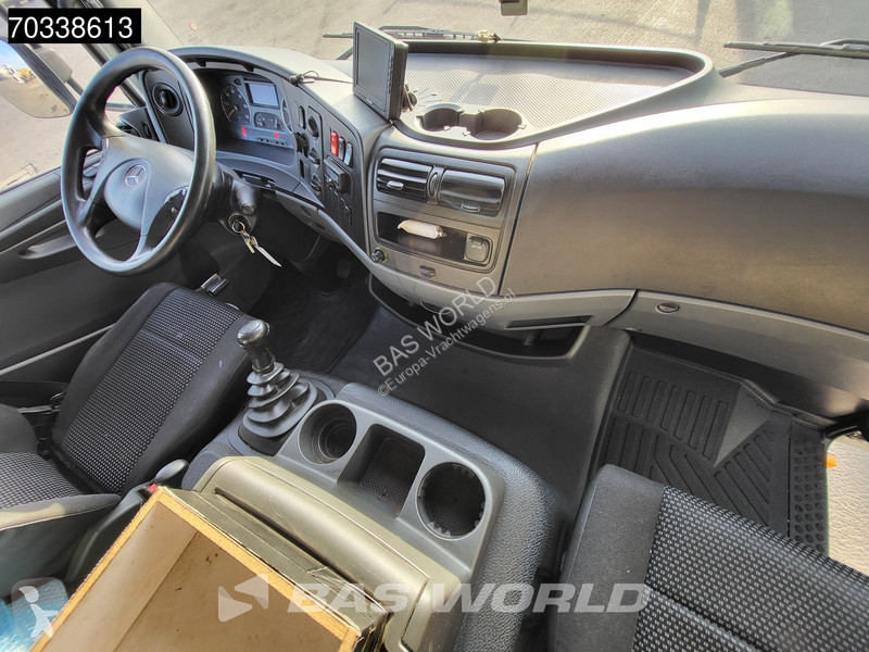 شاحنة Mercedes 1218 4X2 12t Manual Tailgate...