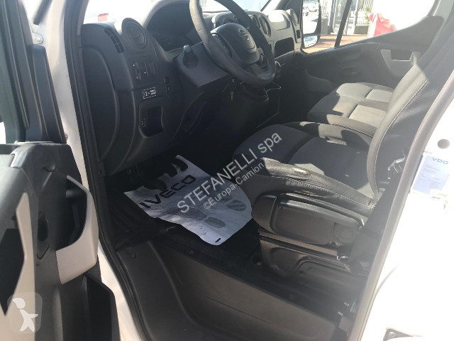 شاحنة Nissan NV 400 isotermico + frigo