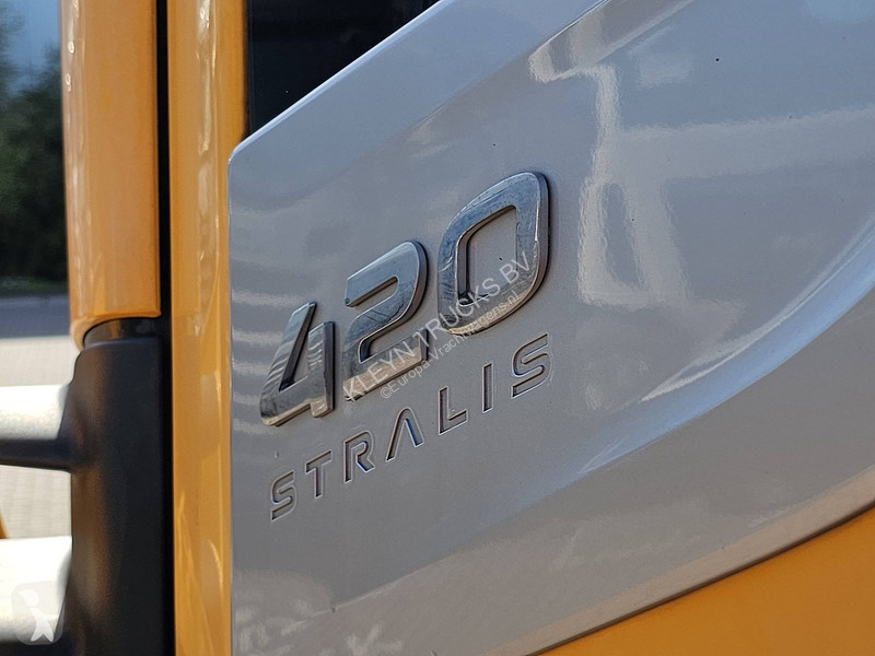 Ciężarówka Iveco AD260S42