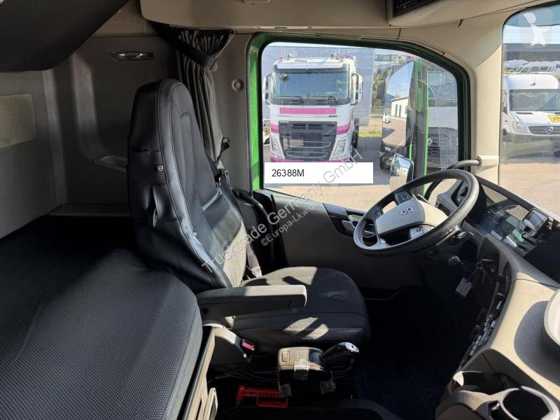 Kamión Volvo FH-460 Kühl