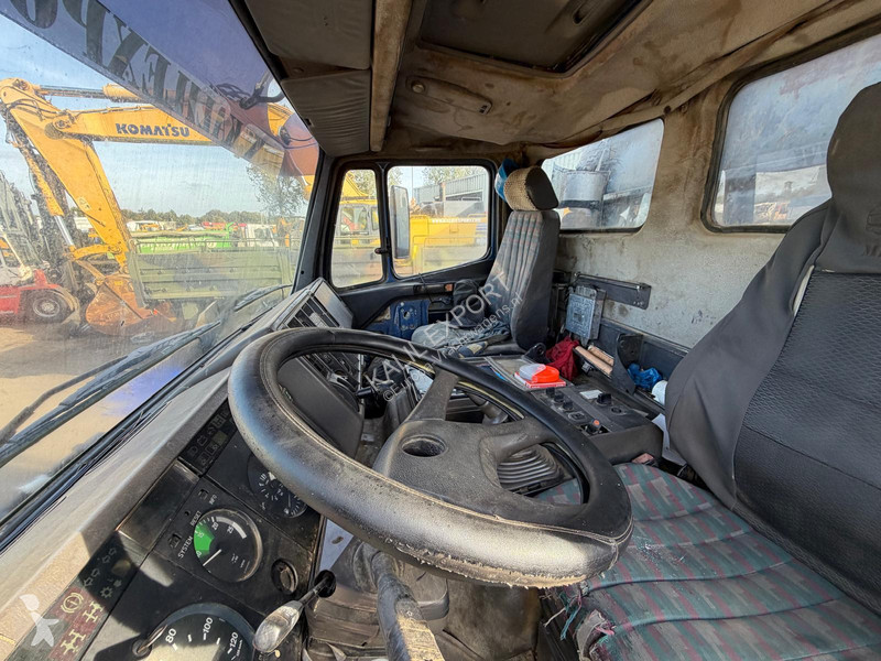 Lastbil Mercedes 3538 Open Box With Crane - 8x8...