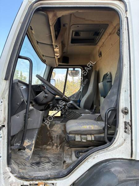 Renault 270 DCI truck