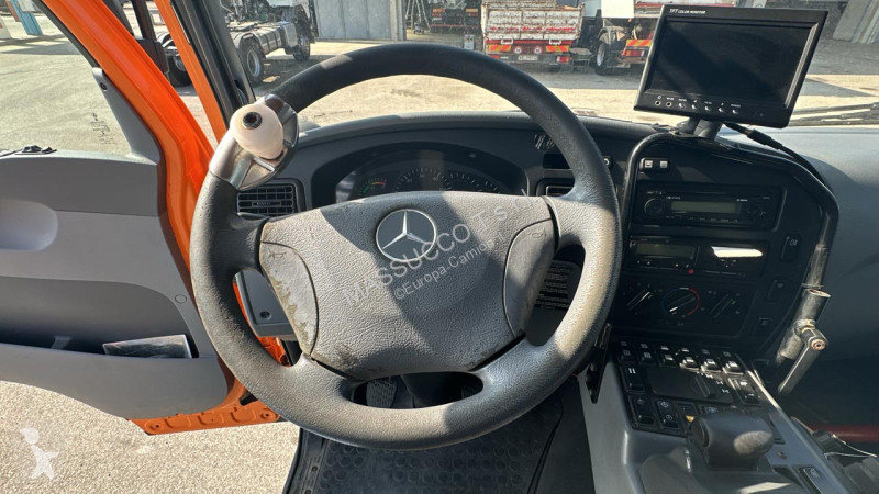 Mercedes UNIMOG U20 4X4 truck