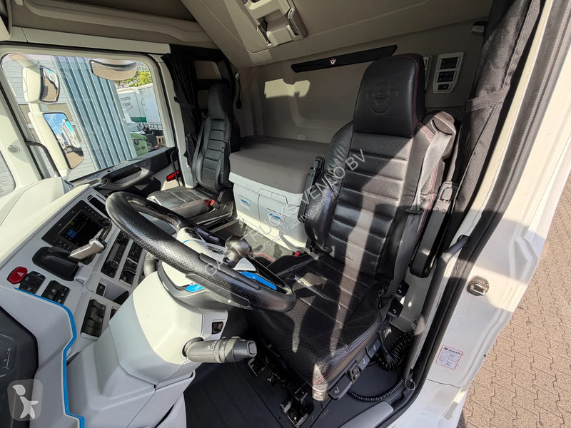 Kamion Scania 650 V8 6x2 Full Air etarder 4.35...