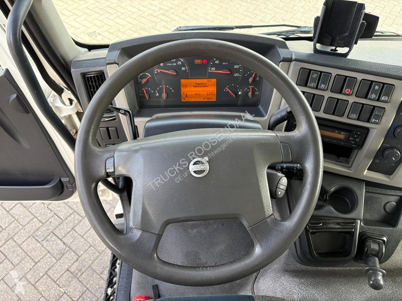 Kamion Volvo 250 + 12t + 6cyl + BOX 7.28 + EURO...