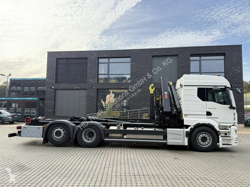 Camión MAN 26.520  26.520 LL 6x2 Hiab 228-4...