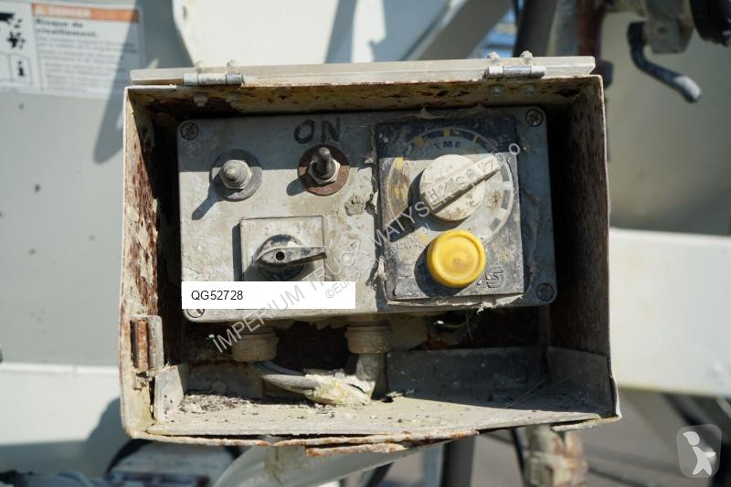 Béton Mercedes AROCS 3241